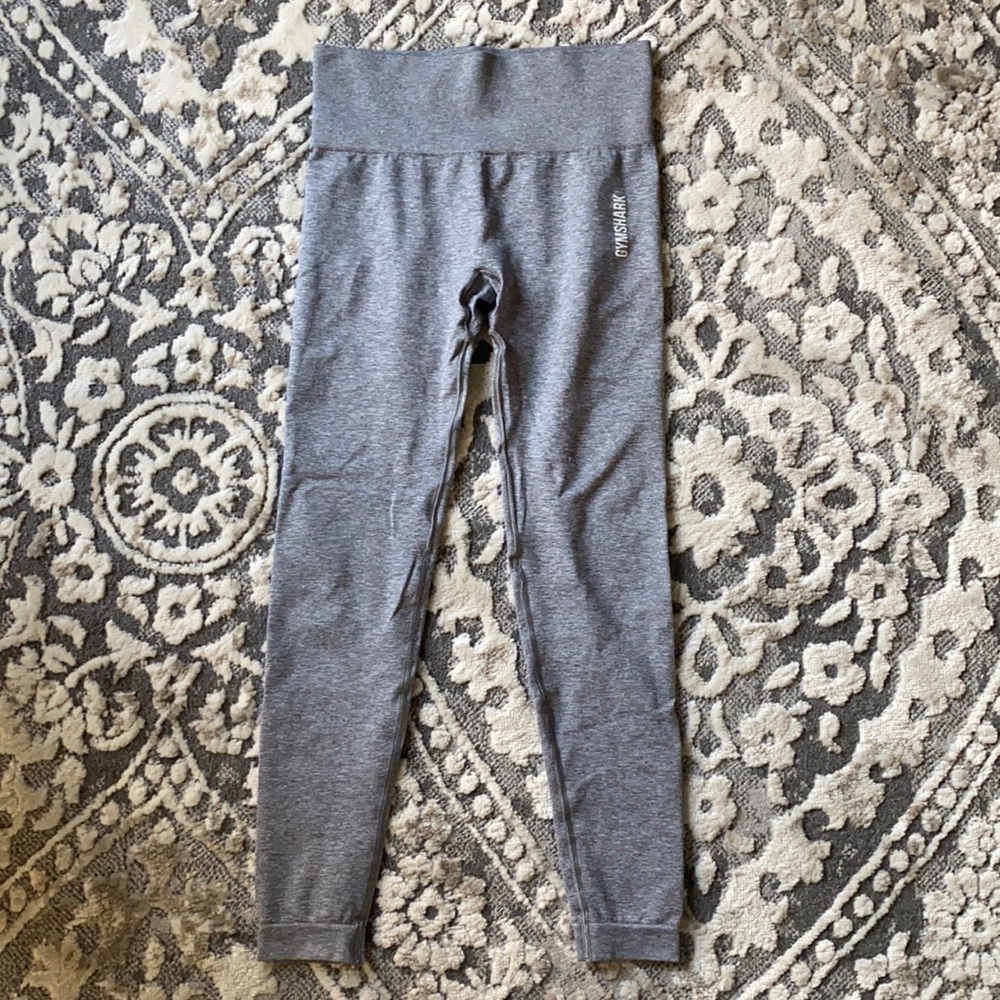 GREY GYMSHARK LEGGINGS
